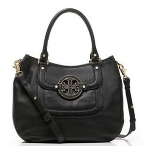 🌟AUTHENTIC Tory Burch Amanda Hobo Crossbody🌟